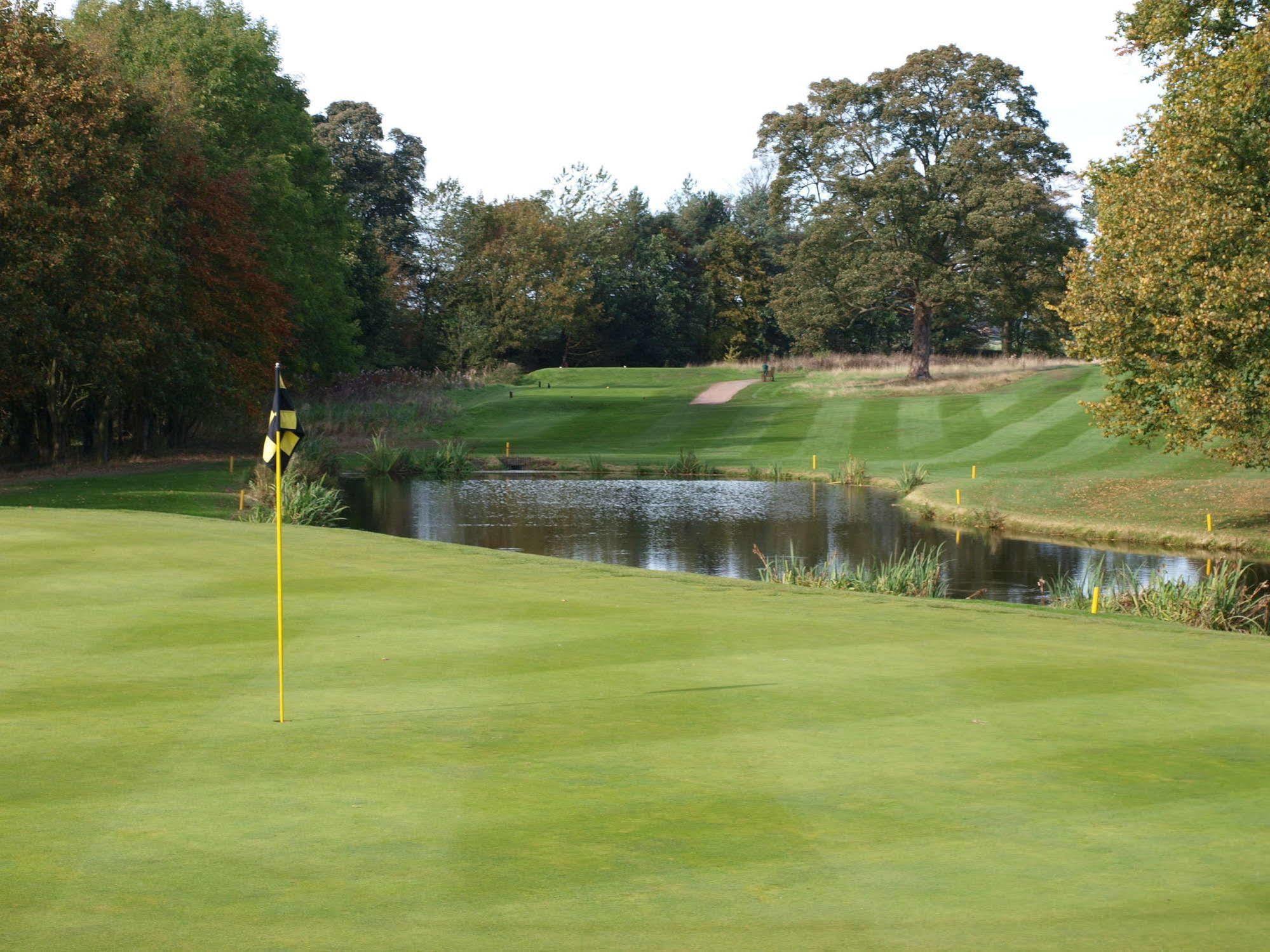Mottram Hall Hotel 4*