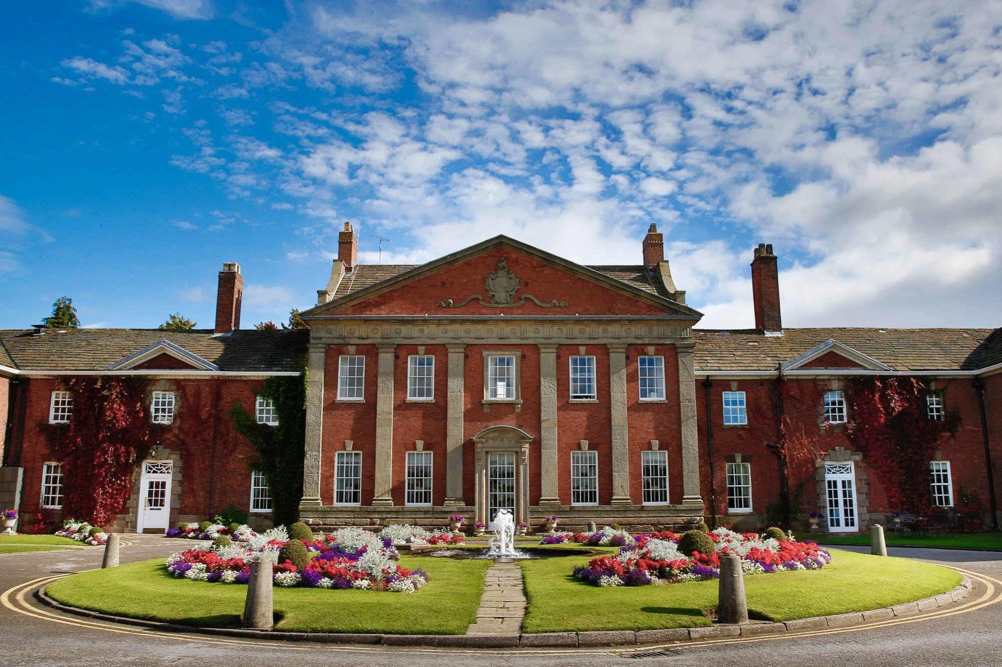 Mottram Hall Hotel 4*